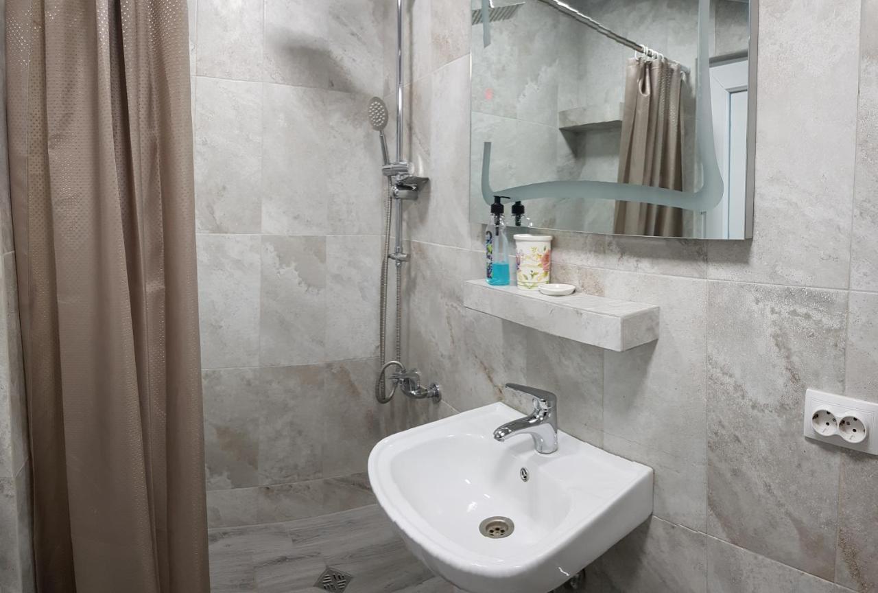 Guest House 15A Кутаиси Экстерьер фото