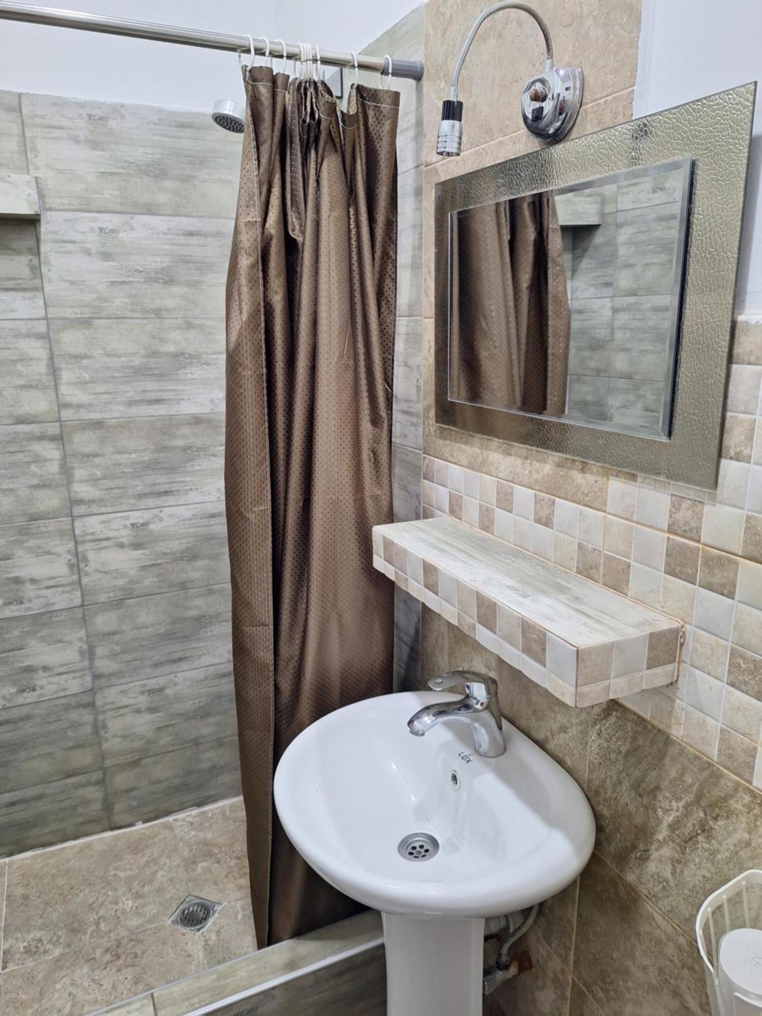 Guest House 15A Кутаиси Экстерьер фото