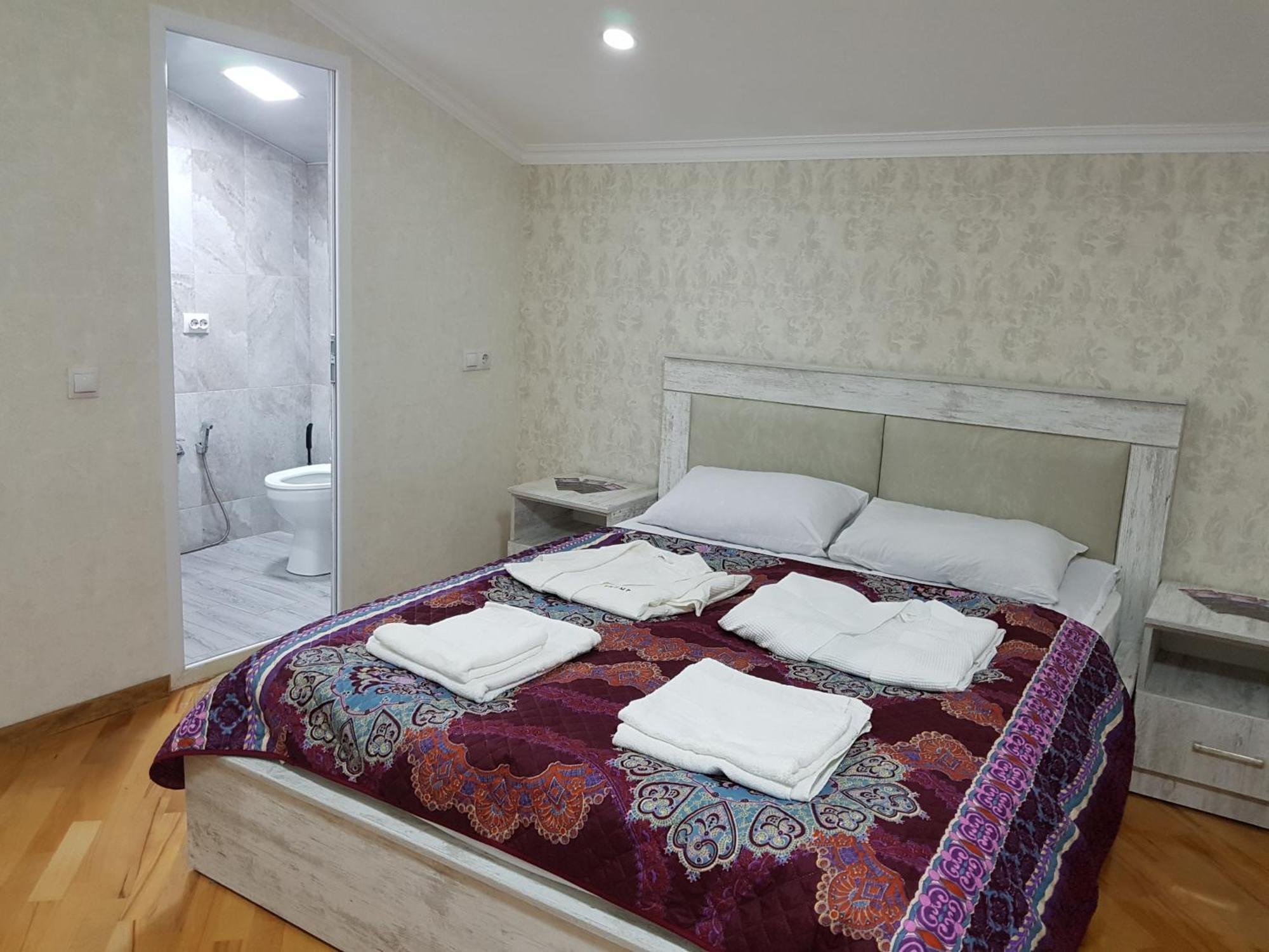 Guest House 15A Кутаиси Экстерьер фото