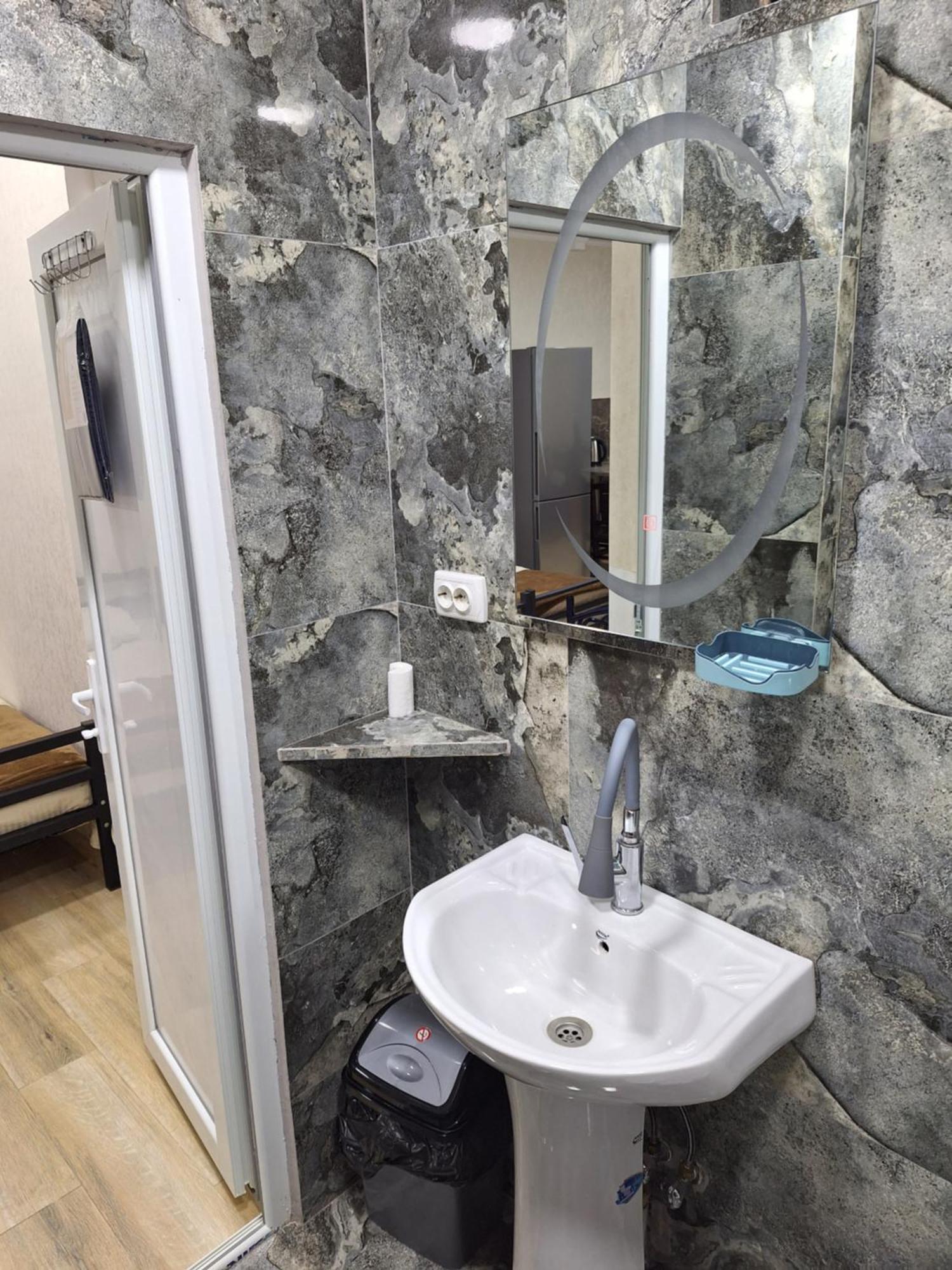 Guest House 15A Кутаиси Экстерьер фото
